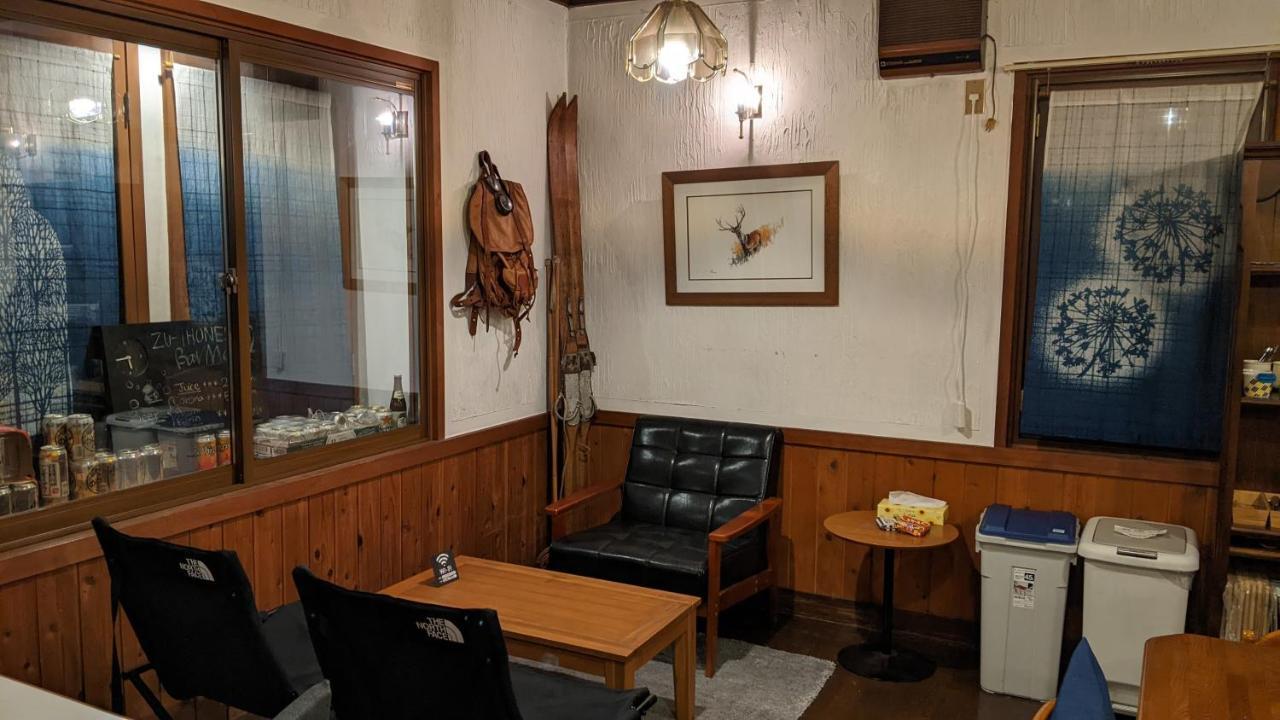 Guest House Zu-Thones Hakuba Buitenkant foto