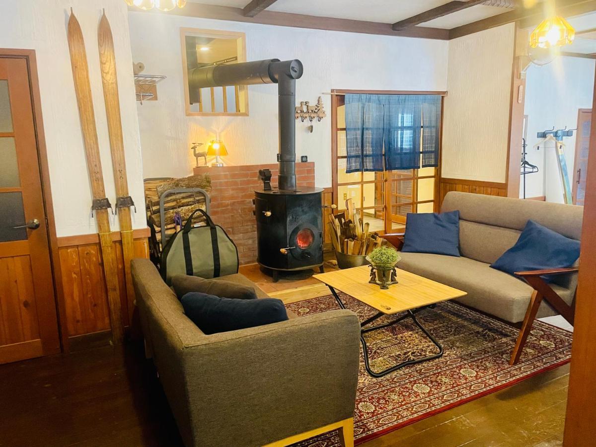 Guest House Zu-Thones Hakuba Buitenkant foto