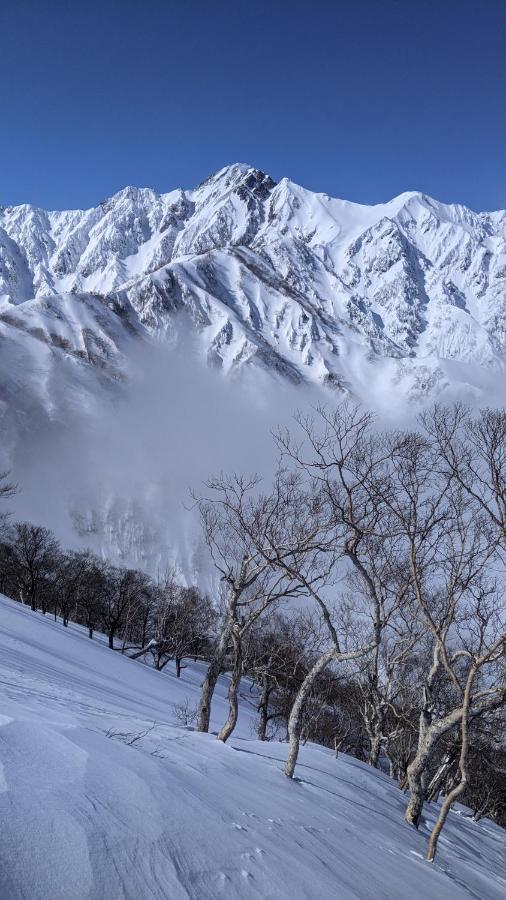 Guest House Zu-Thones Hakuba Buitenkant foto