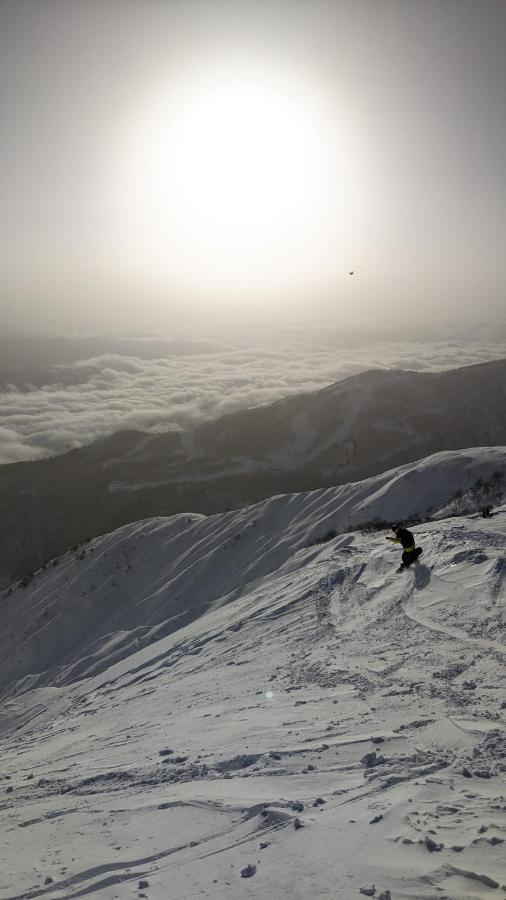 Guest House Zu-Thones Hakuba Buitenkant foto